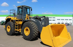 В России представили новый погрузчик John Deere844К-II