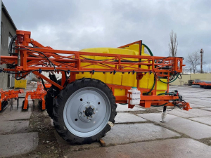 Опрыскиватель прицепной