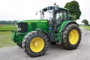 John Deere 6620