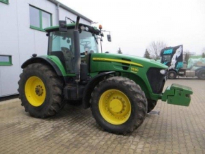 фото Трактор John Deere 7830