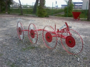 Тракторные грабли