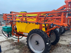 Опрыскиватель прицепной