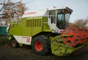 Комбайн зерноуборочный CLAAS Dominator