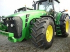 трактор JOHN DEERE